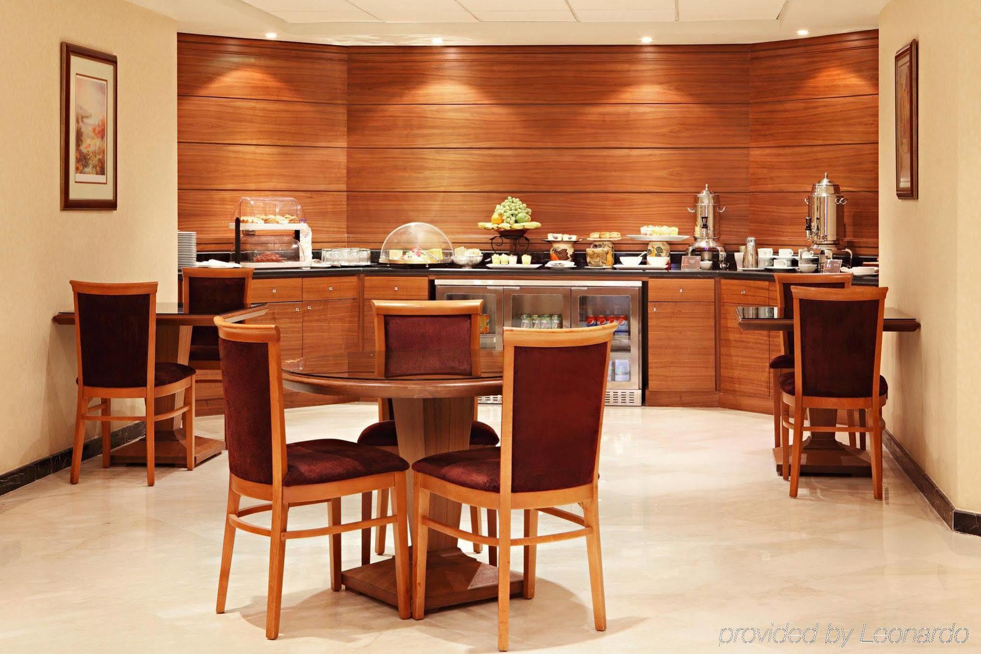 Sheraton & Towers Hotel