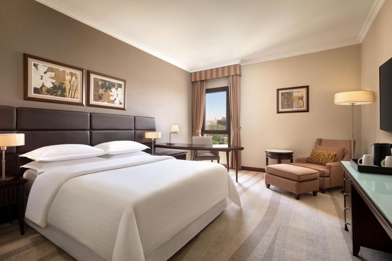 Sheraton & Towers 5*
