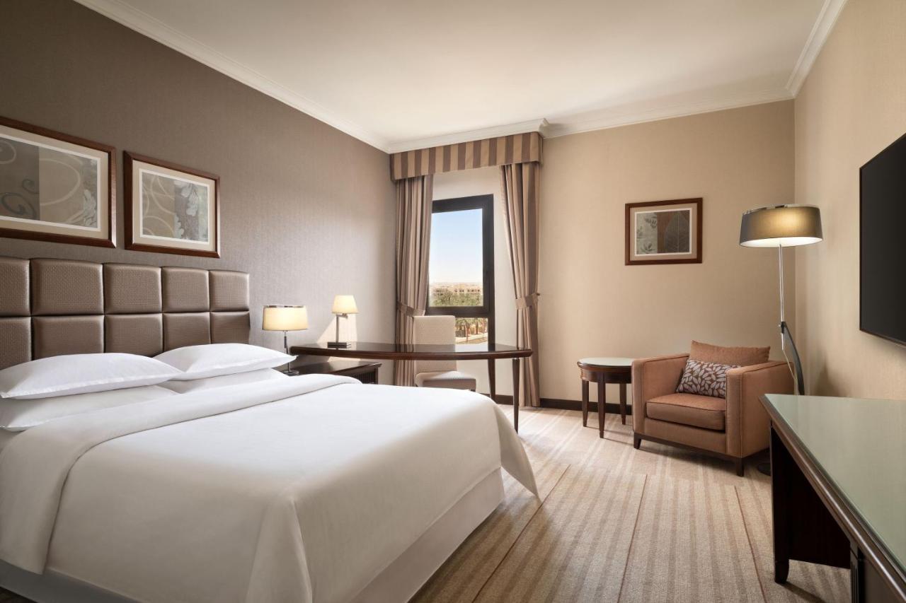 Sheraton & Towers 5* Riyadh